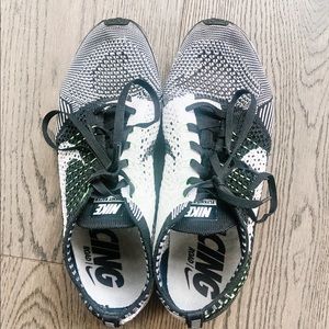 NIKE Fly Knit Racers Size 7